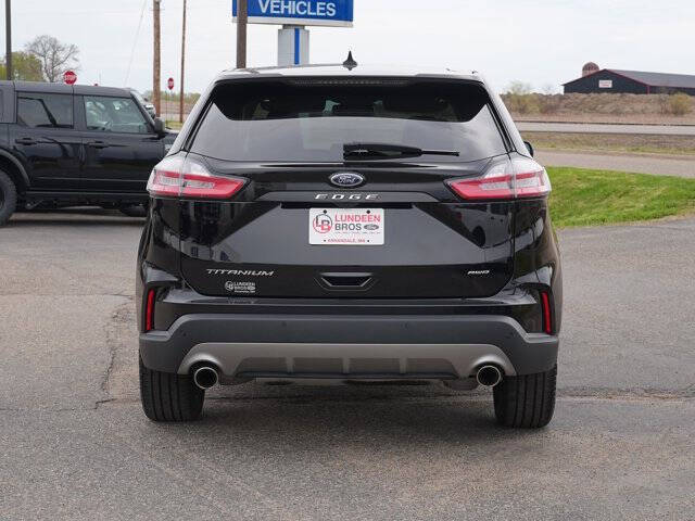 2023 Ford Edge Titanium