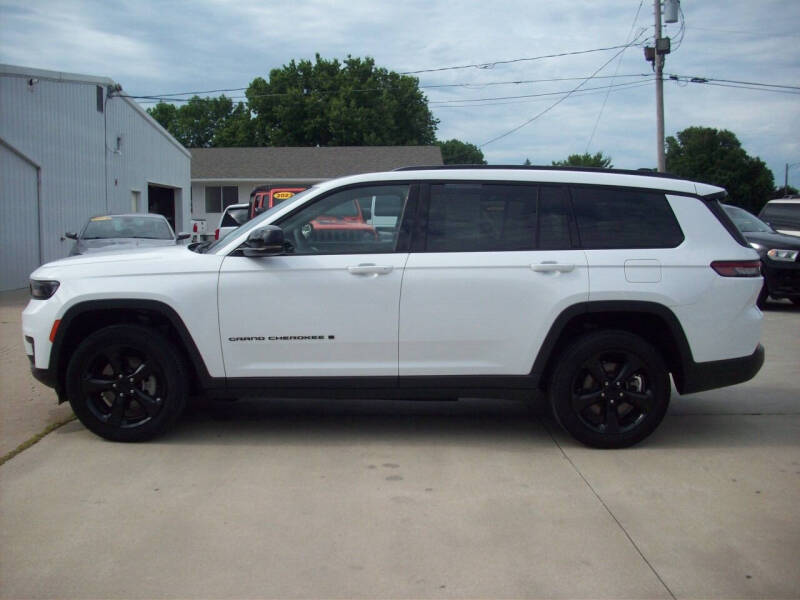 Used 2023 Jeep Grand Cherokee L Altitude with VIN 1C4RJKAG4P8829015 for sale in Kansas City