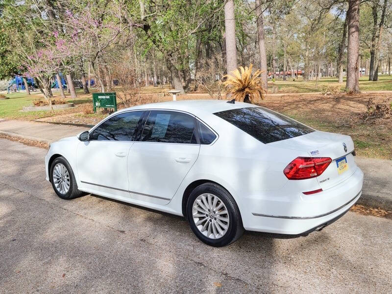 2016 Volkswagen Passat SE photo 4