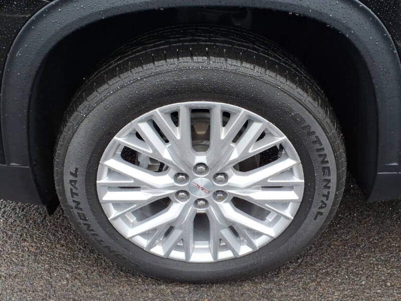 2024 GMC Acadia Elevation