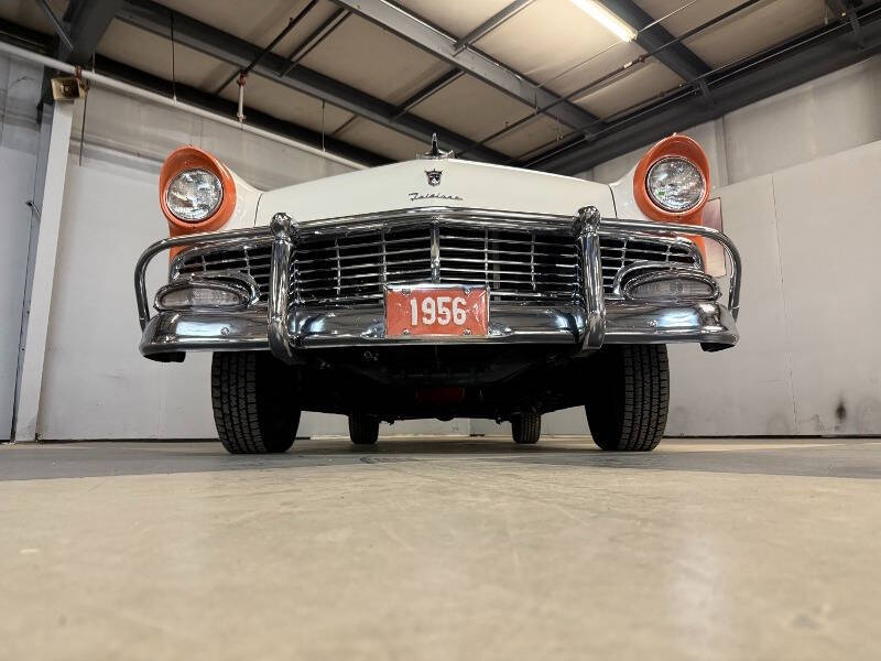 1956 Ford Sunliner