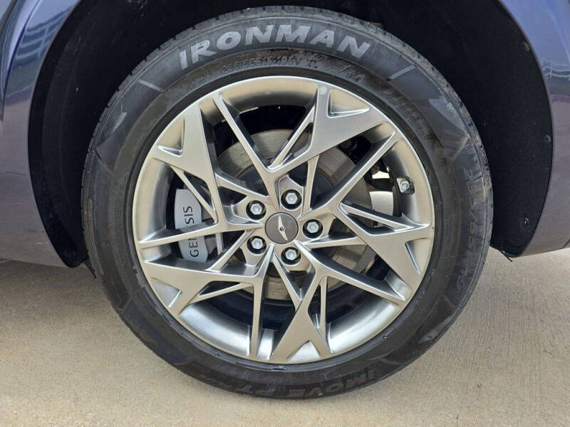 2025 Genesis GV70 2.5T Standard