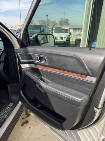 2017 Ford Explorer Platinum