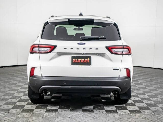 2025 Ford Escape Hybrid ST-Line Select