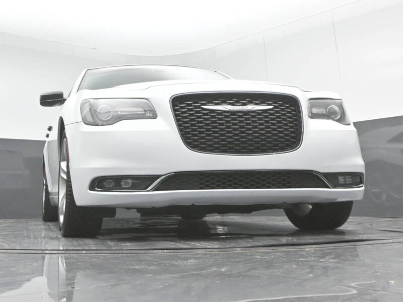 2019 Chrysler 300 S