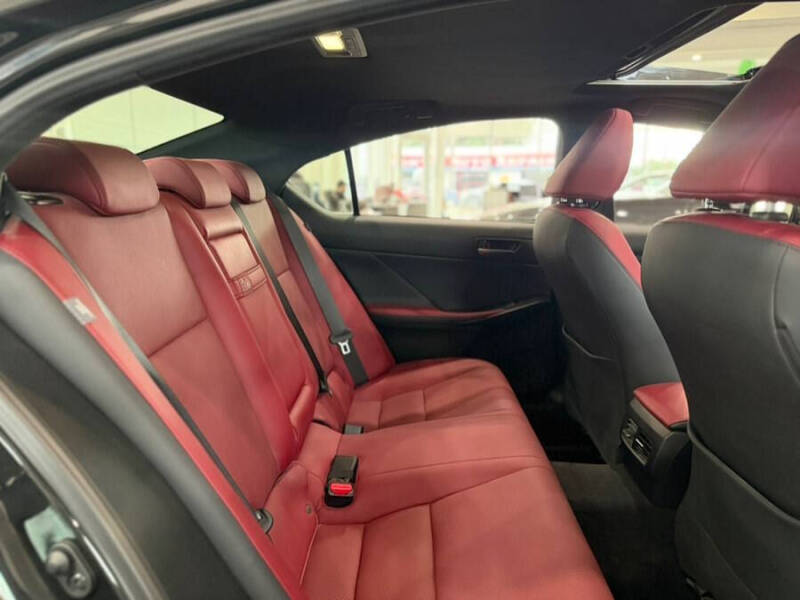 2023 Lexus IS 300