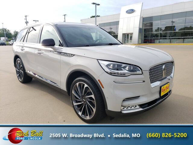 2022 Lincoln Aviator Reserve's photo