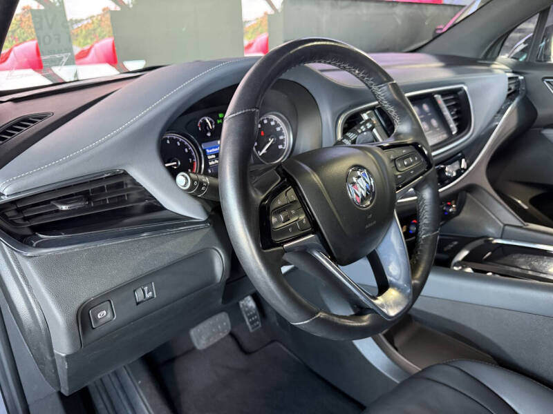 2023 Buick Enclave Essence