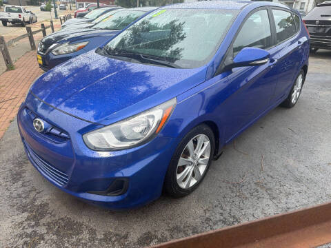 2013 Hyundai Accent SE