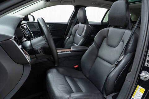 2024 Volvo V60 Cross Country B5 Plus