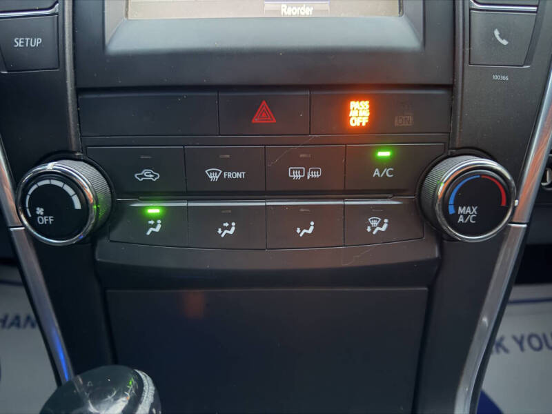 2015 Toyota Camry SE