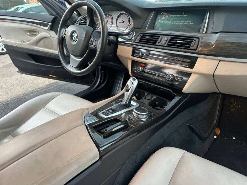 2015 BMW 5 Series 528i