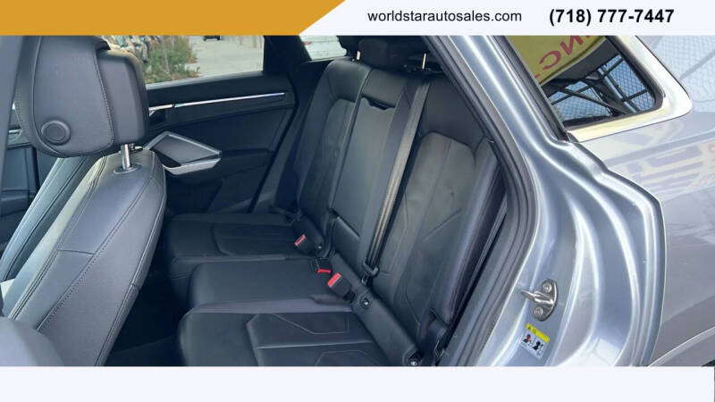 2022 Audi Q3 quattro Premium Plus 40 TFSI