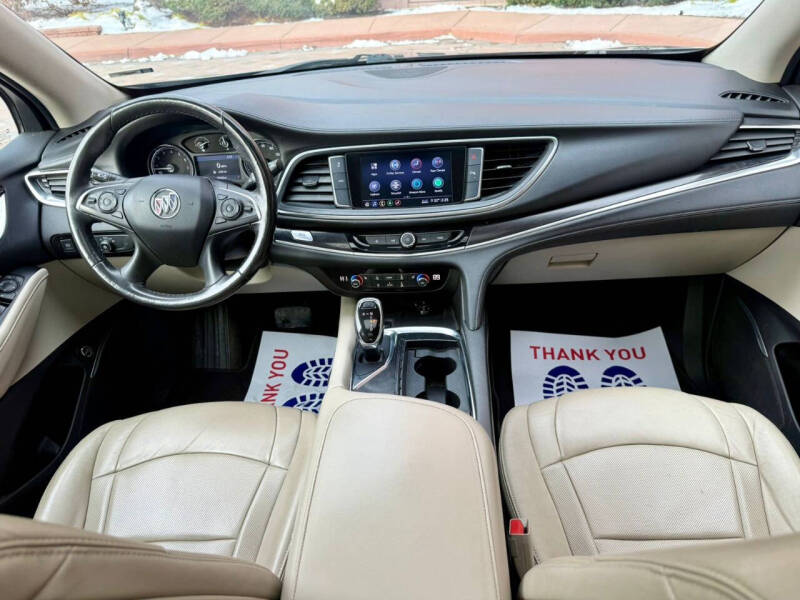 2020 Buick Enclave Essence