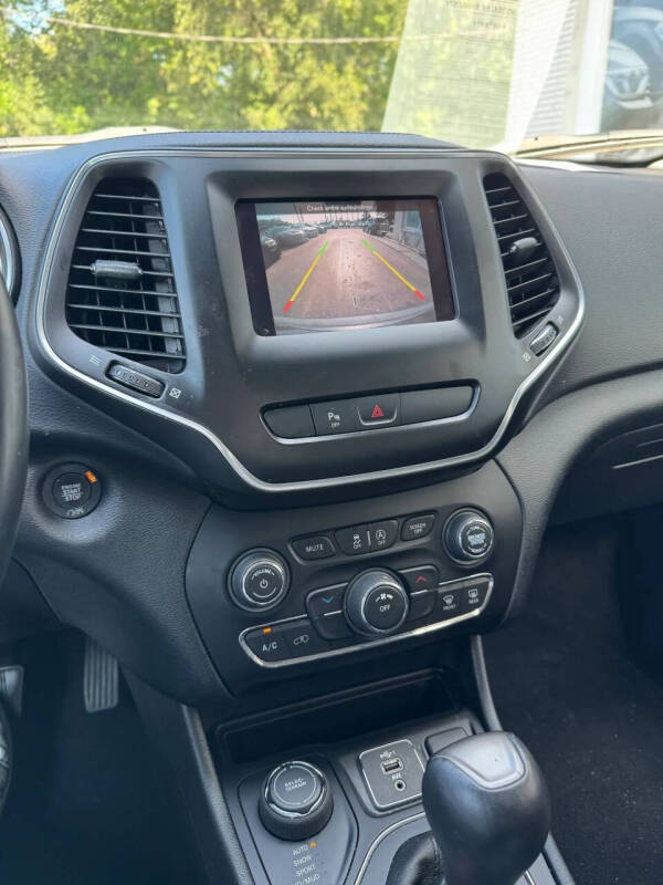 2019 Jeep Cherokee Latitude Plus