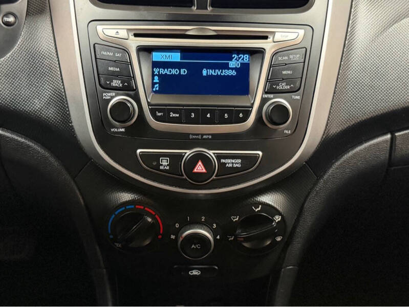 2016 Hyundai Accent SE
