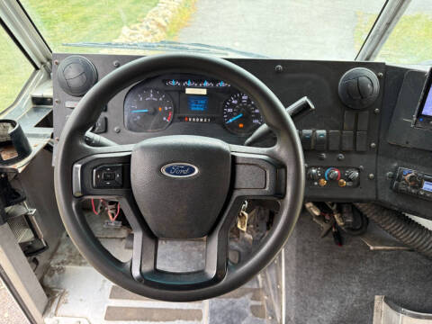 2022 Ford E-Series E-450 SD