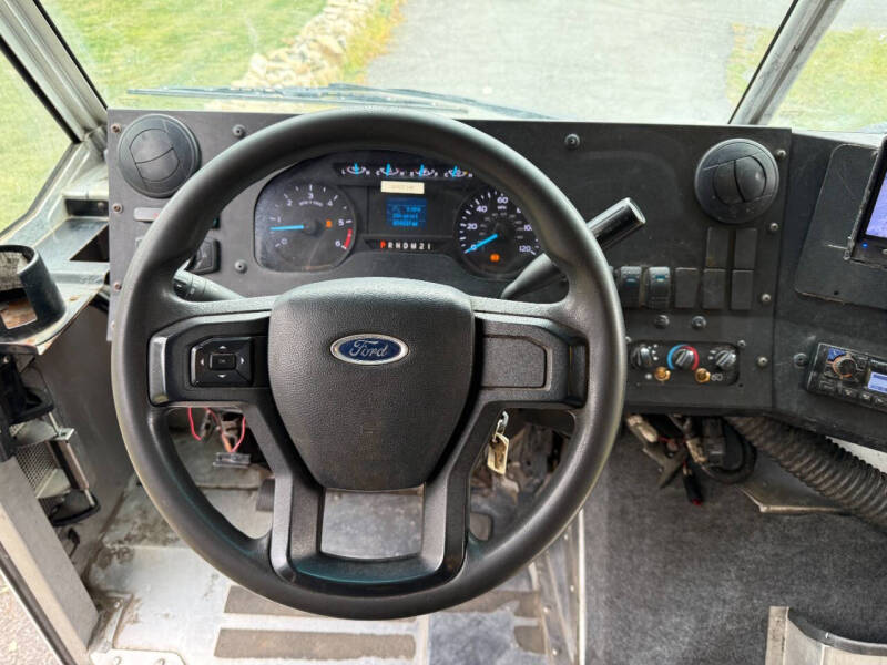 2022 Ford E-Series E-450 SD