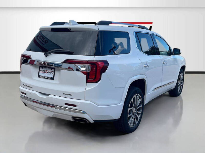 2022 GMC Acadia Denali