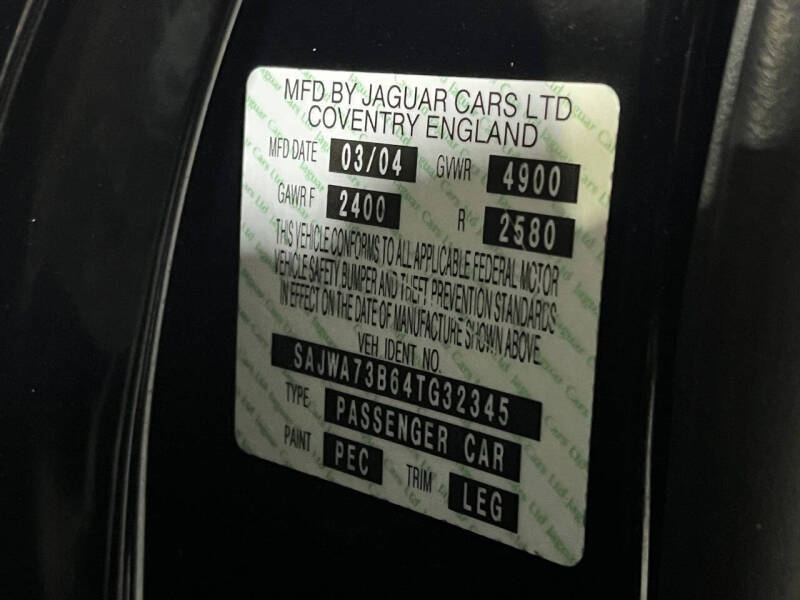 2004 Jaguar XJR