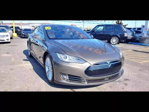 2015 Tesla Model S 70D