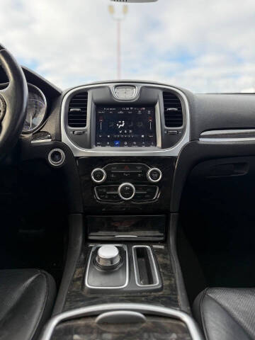 2018 Chrysler 300 Limited