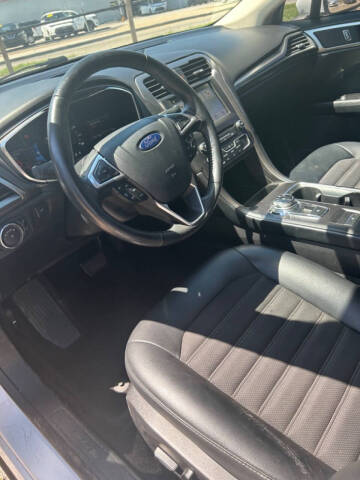 2017 Ford Fusion SE
