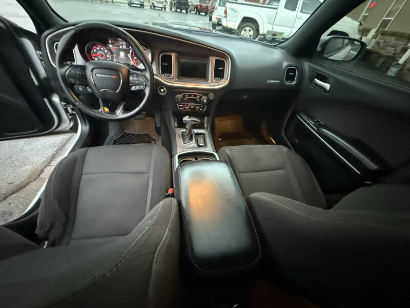 2019 Dodge Charger SXT