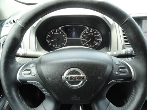 2020 Nissan Pathfinder SL