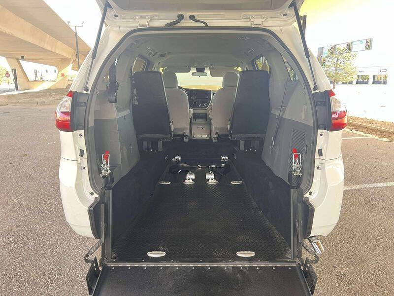 2020 Toyota Sienna L 7-Passenger