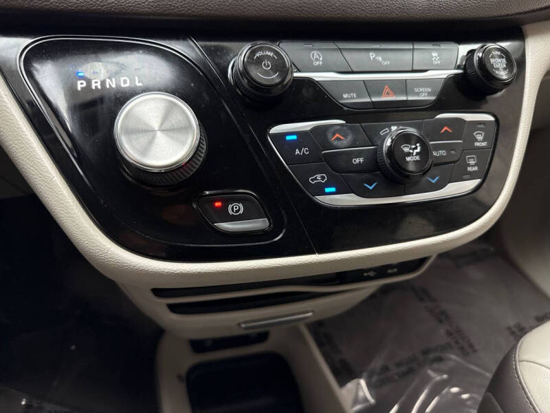 2018 Chrysler Pacifica Touring L
