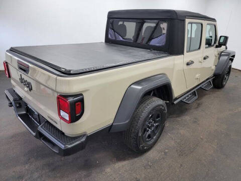 2020 Jeep Gladiator Sport