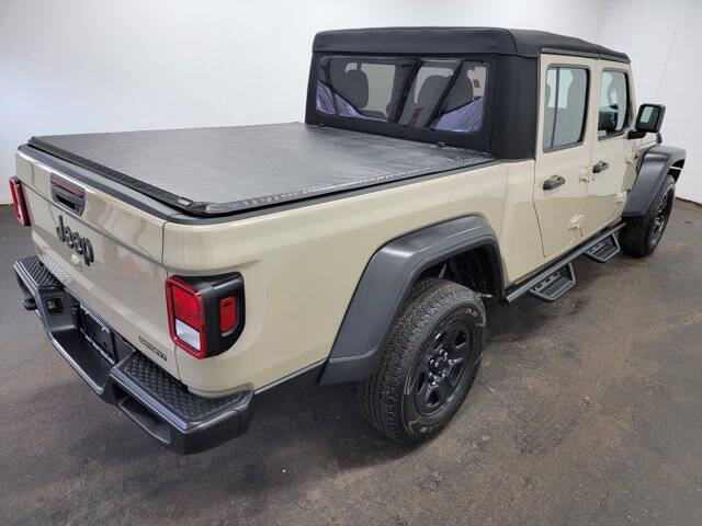 2020 Jeep Gladiator Sport