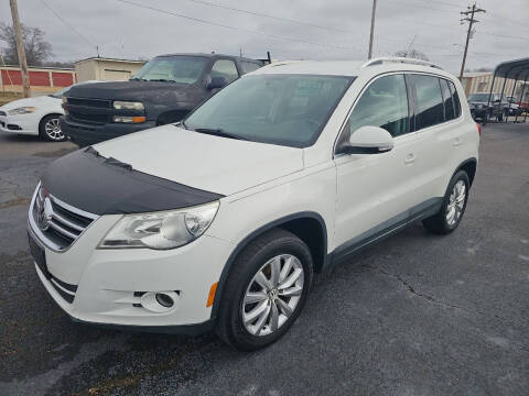 2011 Volkswagen Tiguan for sale at Savannah Motor Co in Savannah TN