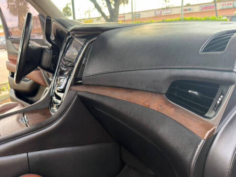 2017 Cadillac Escalade ESV Premium Luxury