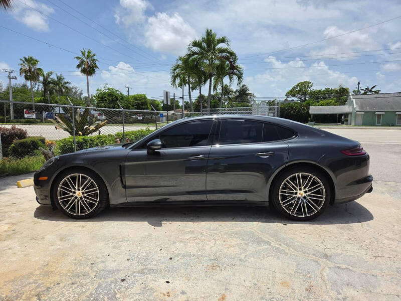 2020 Porsche Panamera