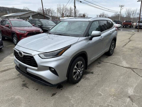 2021 Toyota Highlander for sale at Bachettis Auto Sales, Inc in Sheffield MA
