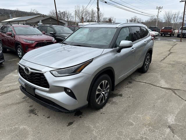 2021 Toyota Highlander for sale at Bachettis Auto Sales, Inc in Sheffield MA