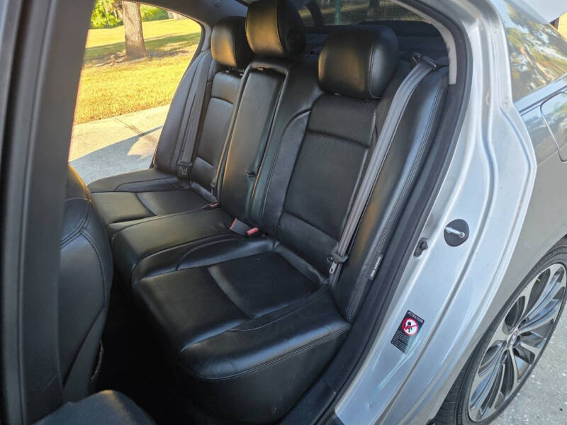 2012 Hyundai Genesis 5.0L R-Spec