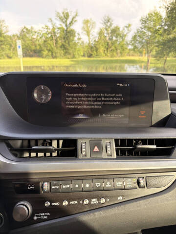 2021 Lexus ES 250