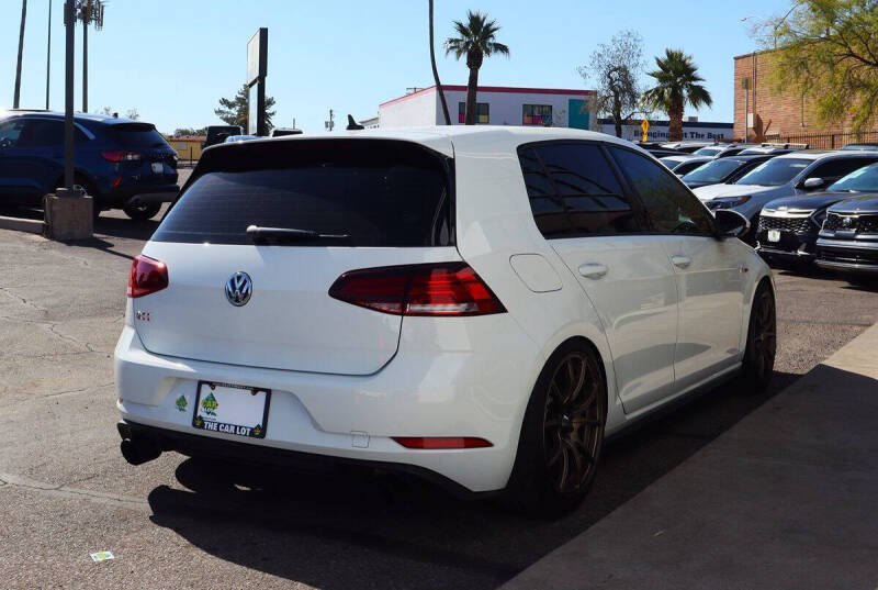 2019 Volkswagen Golf GTI S