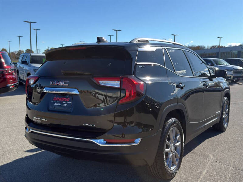 2022 GMC Terrain SLT