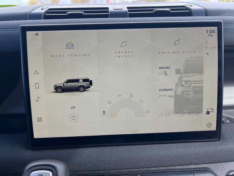 2023 Land Rover Defender 130 SE