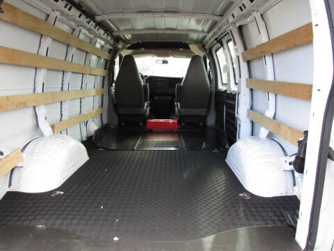 2023 GMC Savana 2500