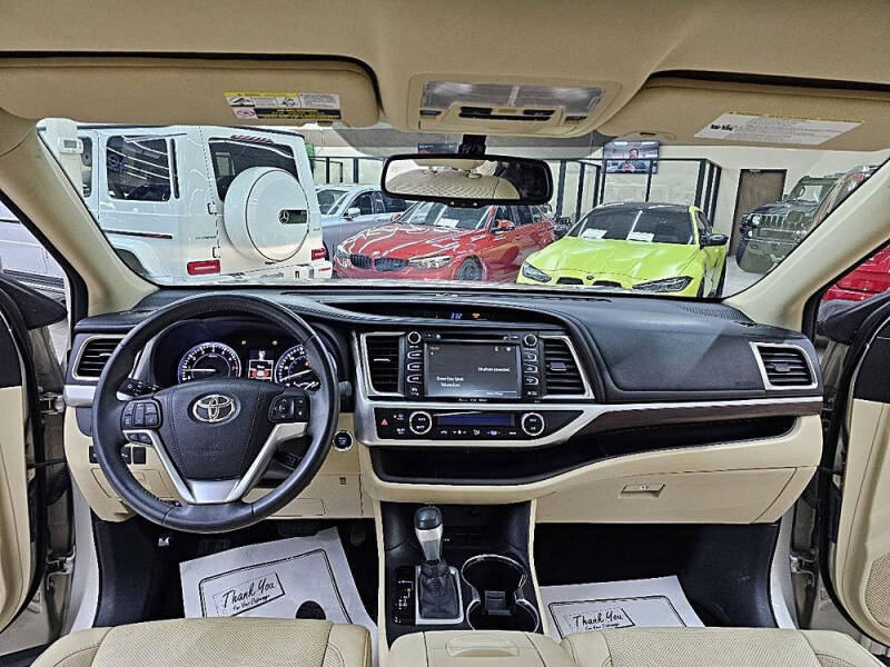 2016 Toyota Highlander