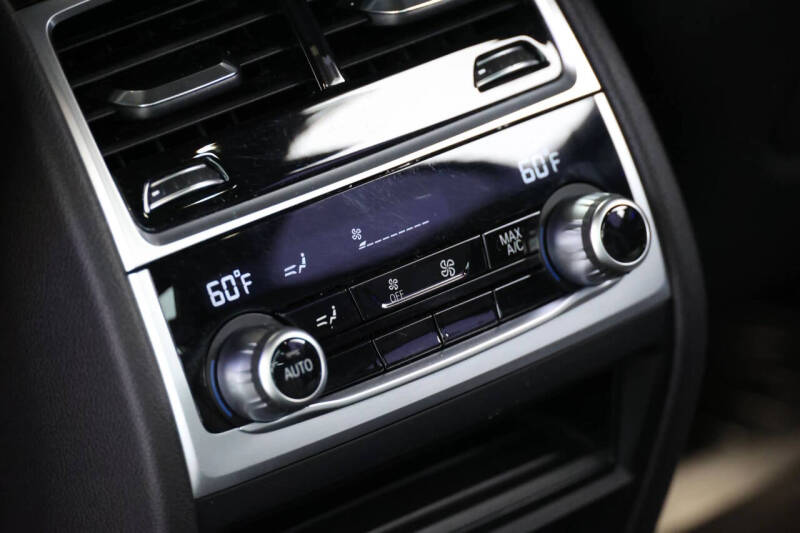 2021 BMW 7 Series 740i