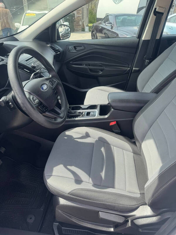 2017 Ford Escape S