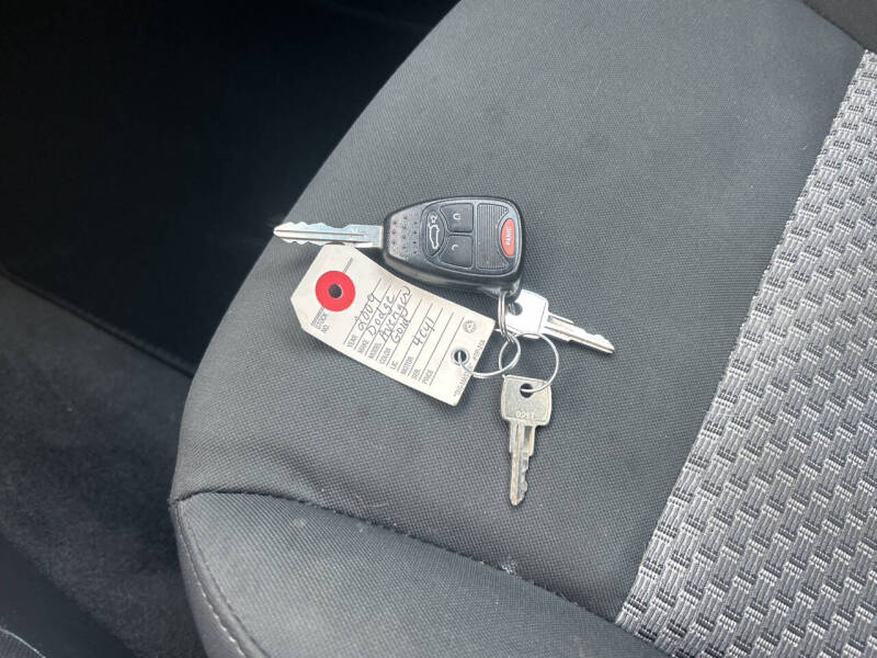 2009 Dodge Avenger SE