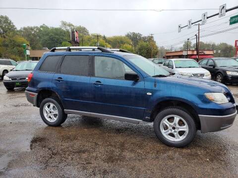 2004 Mitsubishi Outlander for sale at Johnny's Motor Cars in Toledo OH