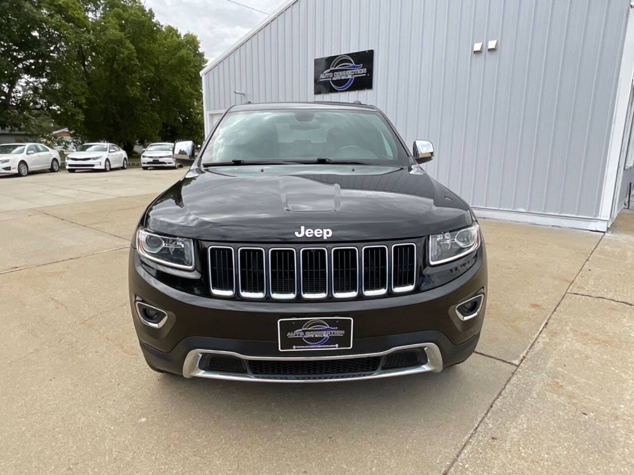 2014 Jeep Grand Cherokee for sale at Auto Connection in Waterloo, IA